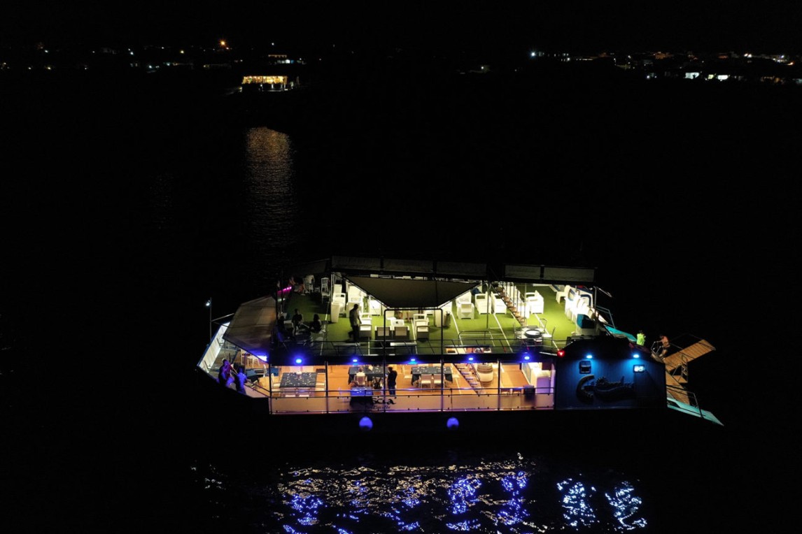 Cena a bordo
