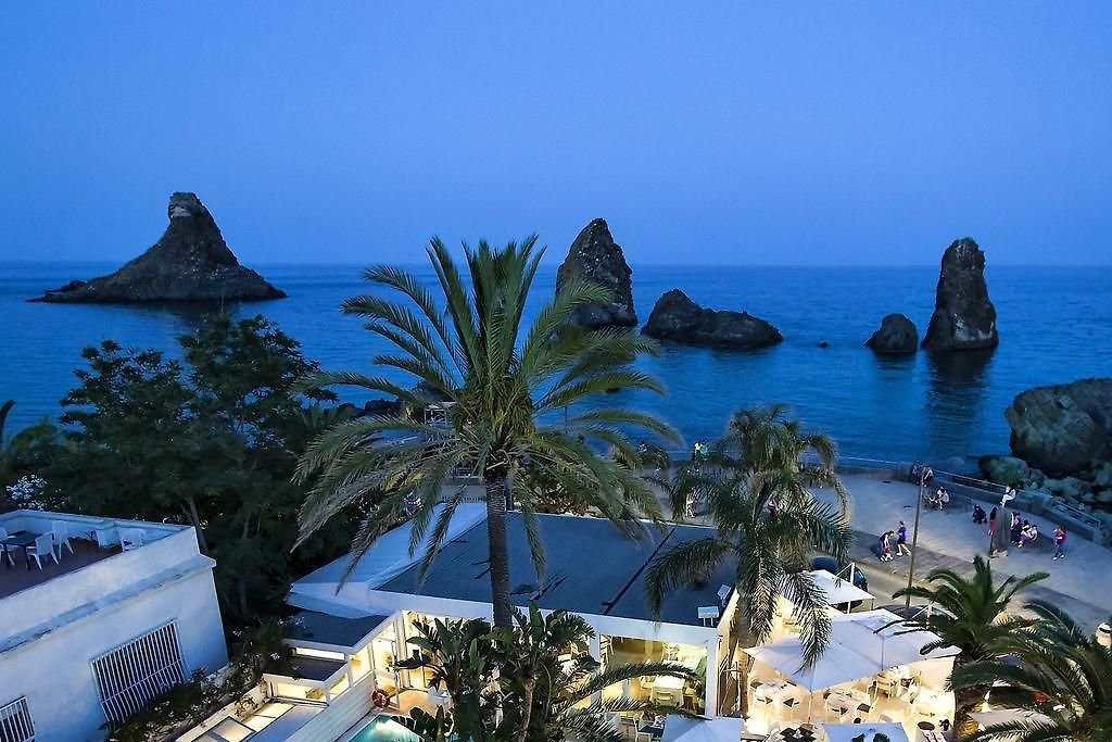 Foto 2 Grand Hotel Faraglioni Aci Trezza, 01