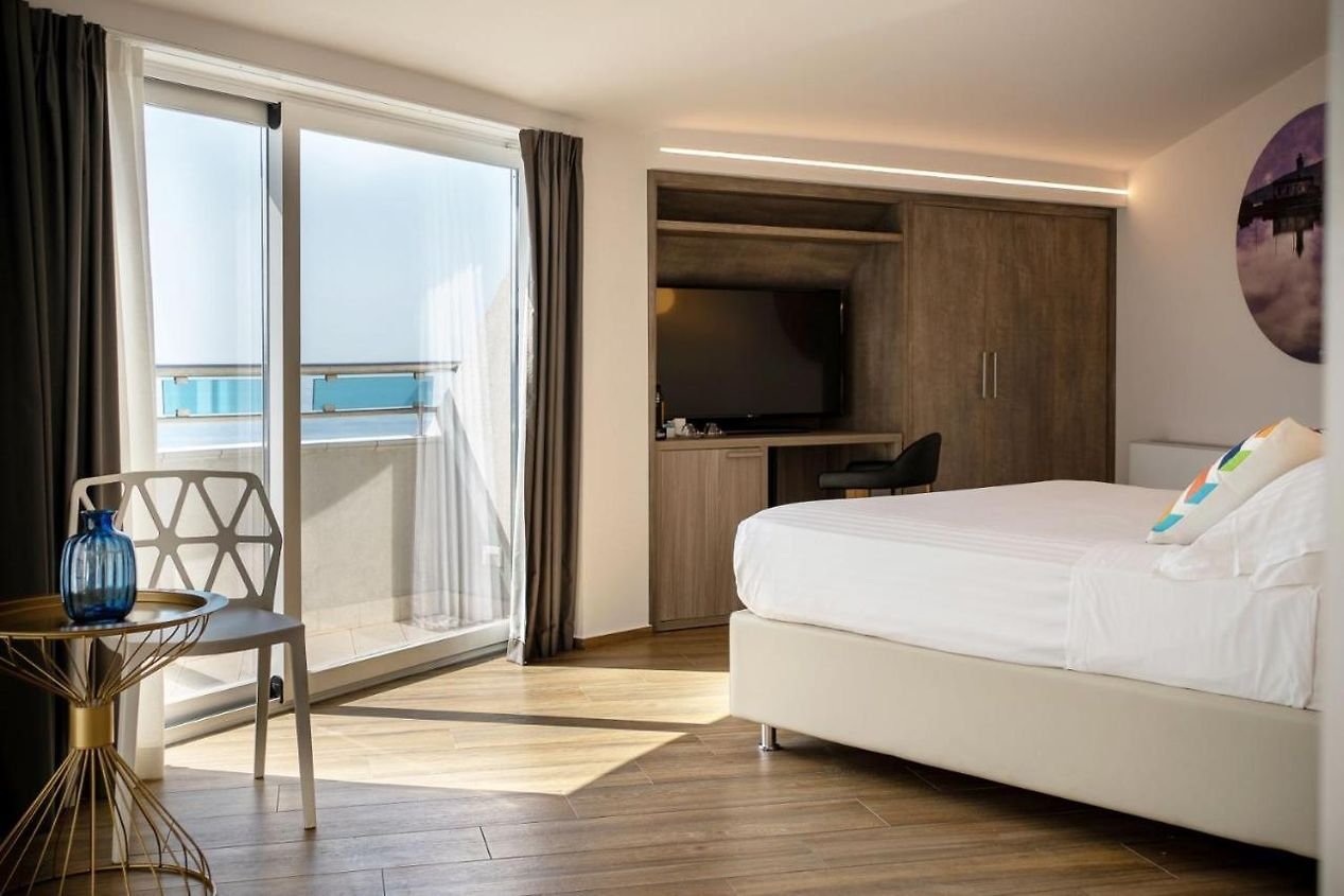 Foto 12 Grand Hotel Faraglioni Aci Trezza, 11