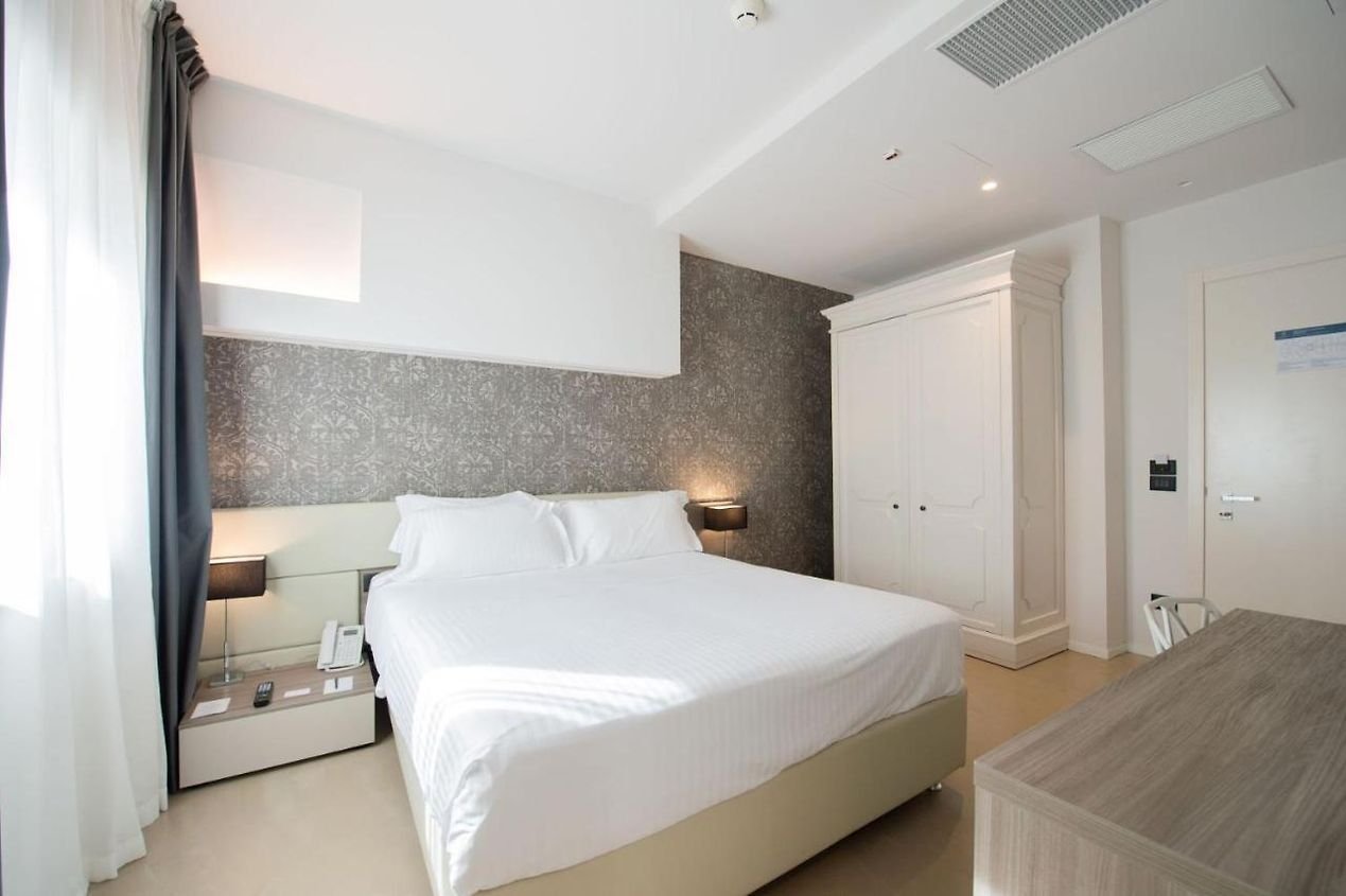 Foto 13 Grand Hotel Faraglioni Aci Trezza, 12