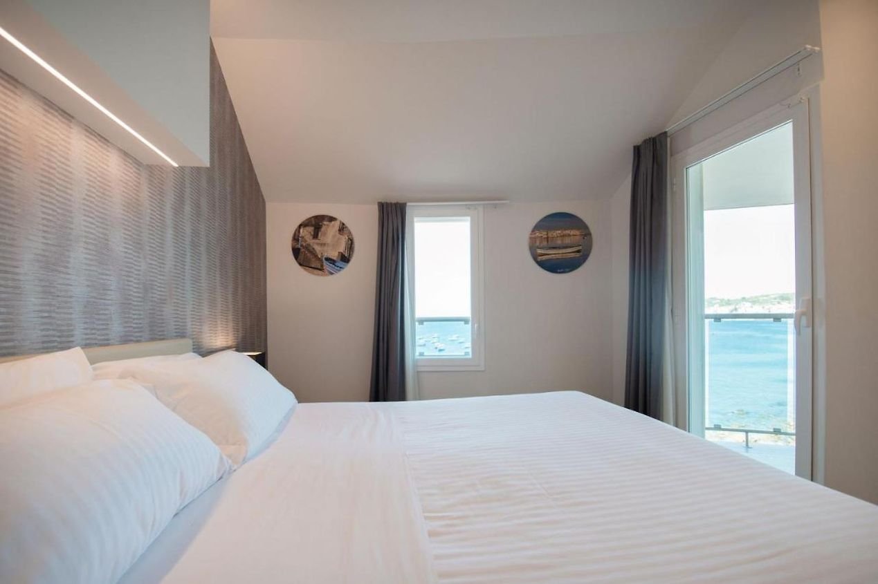 Foto 14 Grand Hotel Faraglioni Aci Trezza, 13