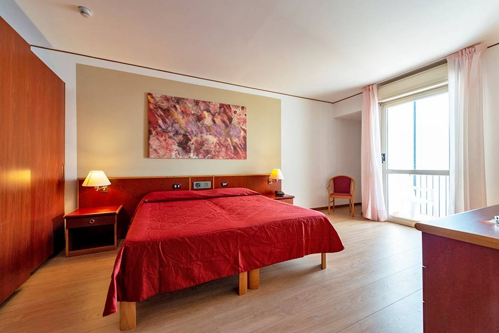 Foto 4 Hotel & Resort Torre Normanna Altavilla Milicia, 03