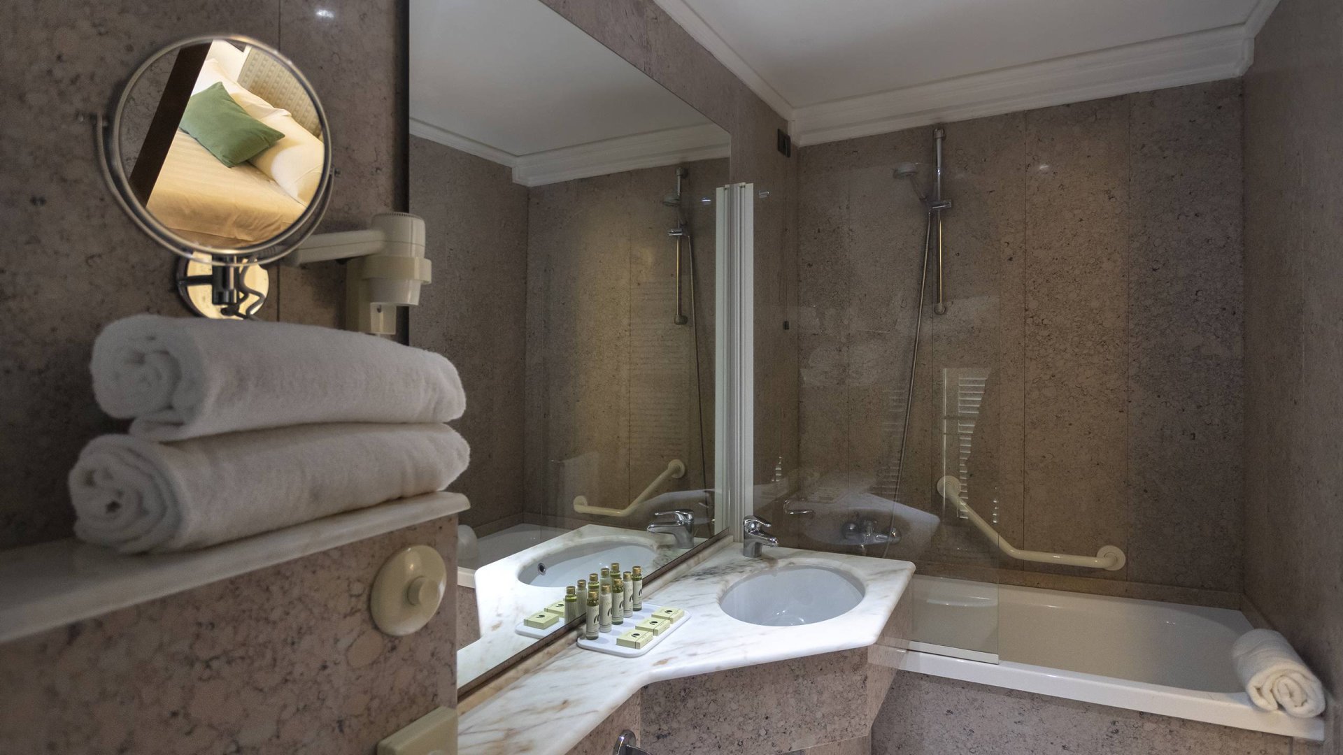 Foto 9 Fontebella Palace Hotel Assisi, 08