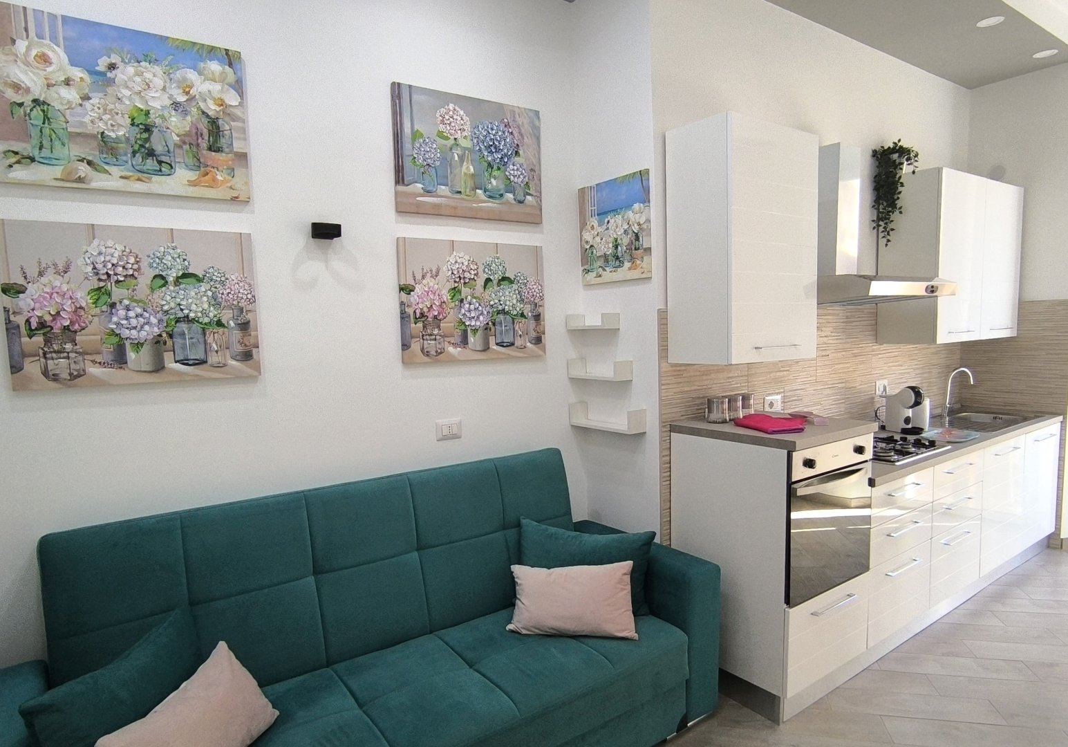 Foto 3 Danyshome Apartments Terracina, 02