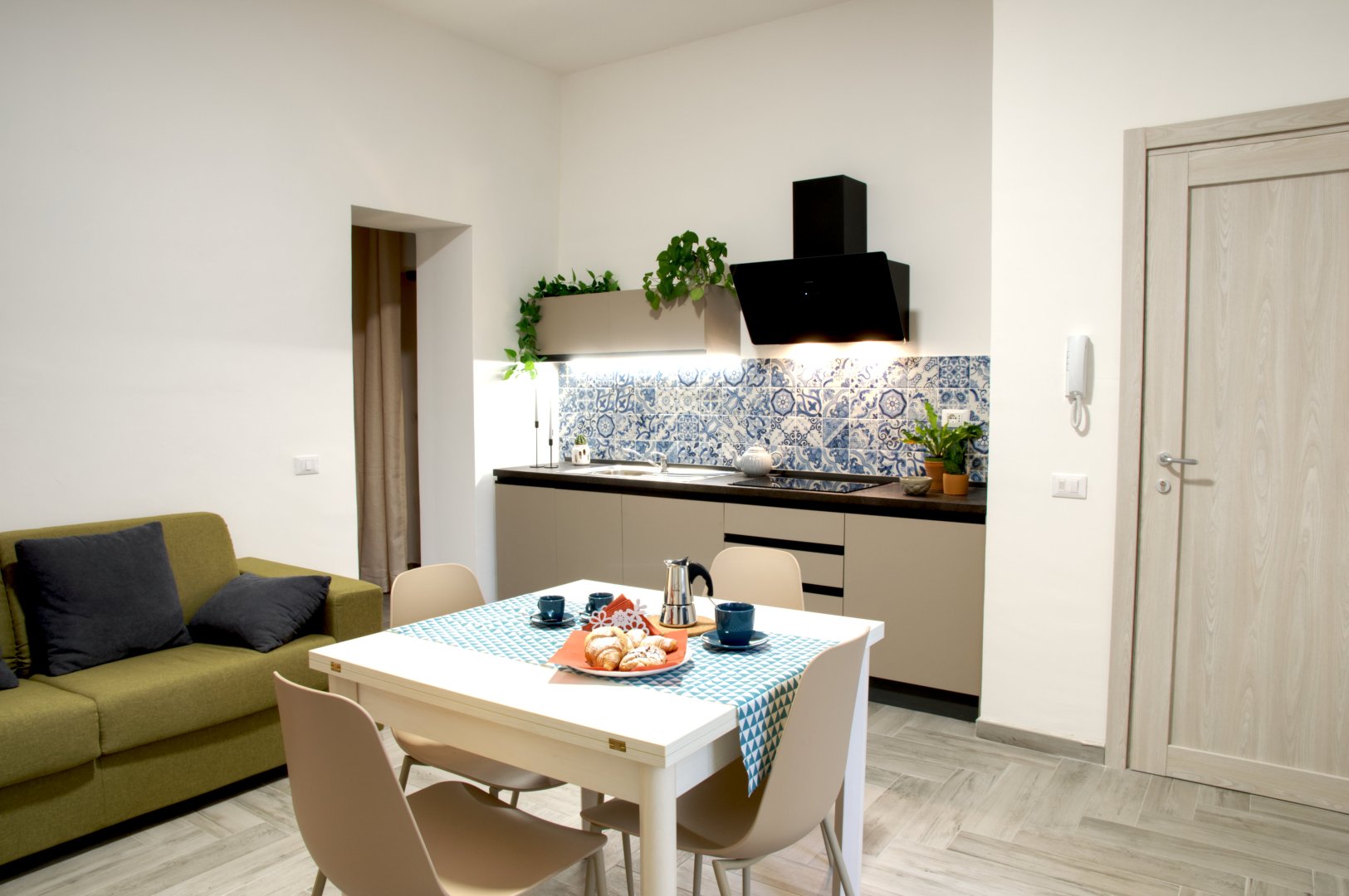 Foto 2 Stella Dei Venti Maestrale Terracina, 01