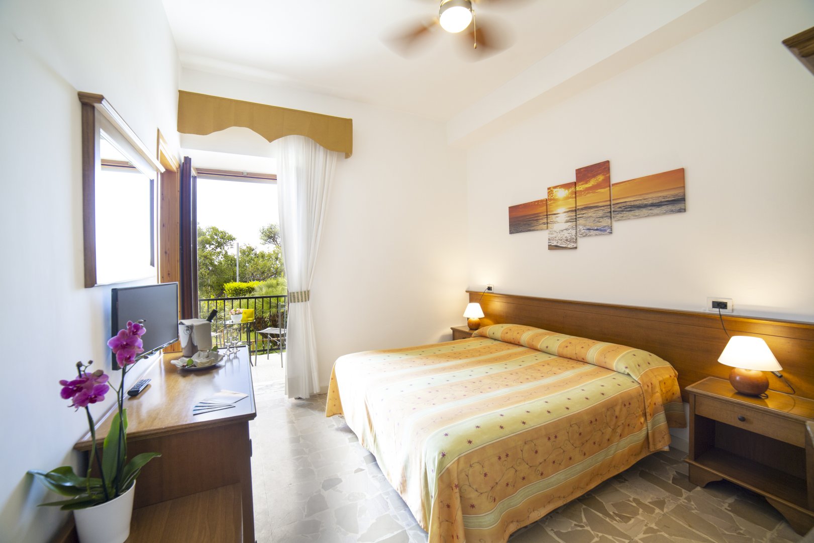 Foto 9 Hotel La Mandorla Barano d'Ischia - Maronti, 08