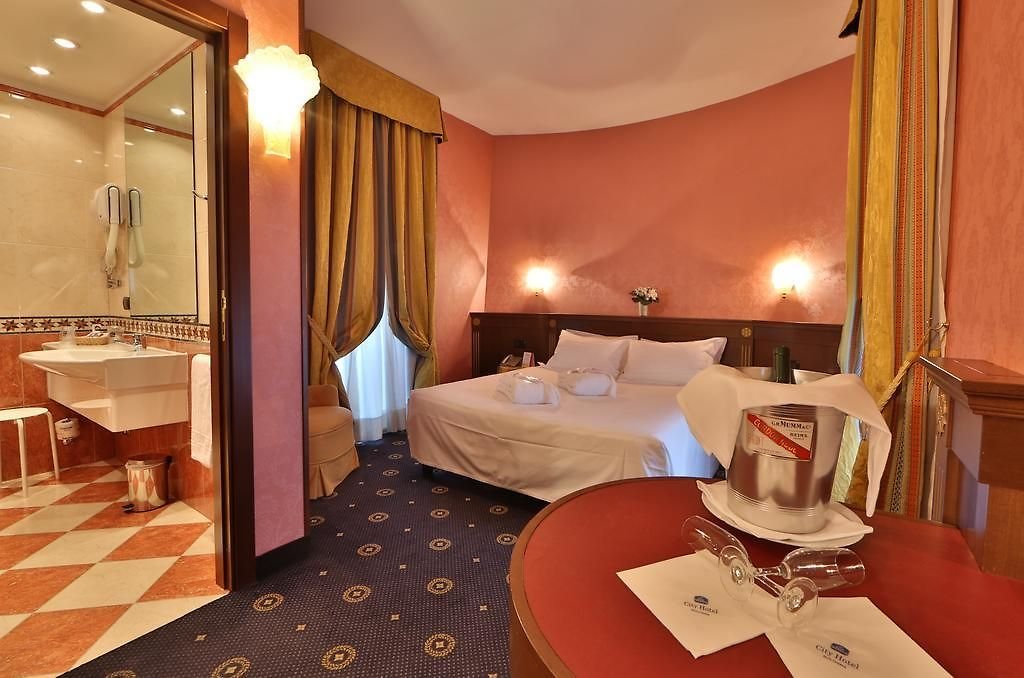 Foto 3 Best Western City Hotel Bologna Stazione Centrale, 02