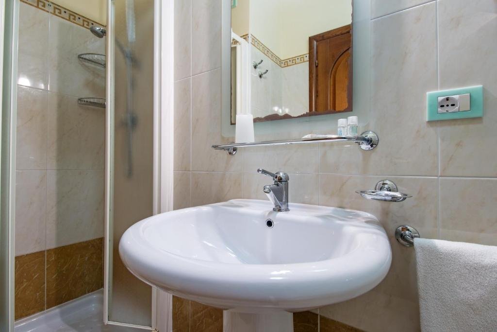 Foto 6 Hotel San Francisco Cala Gonone, 05