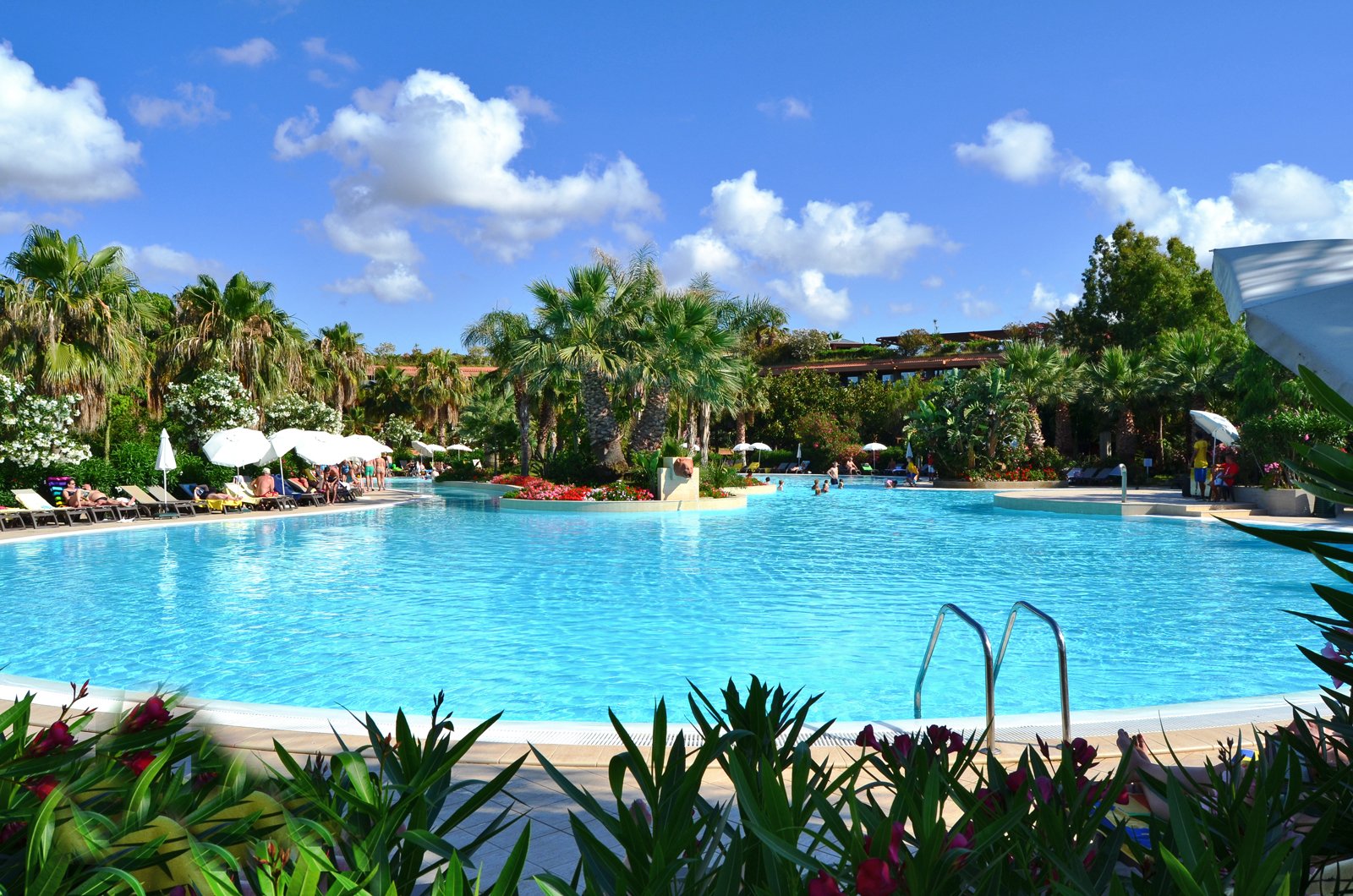 Campofelice di Roccella, 12