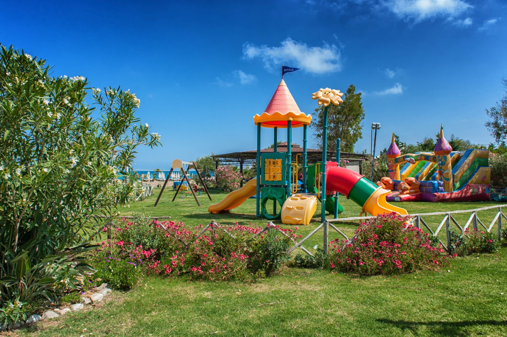 Campofelice di Roccella, 13