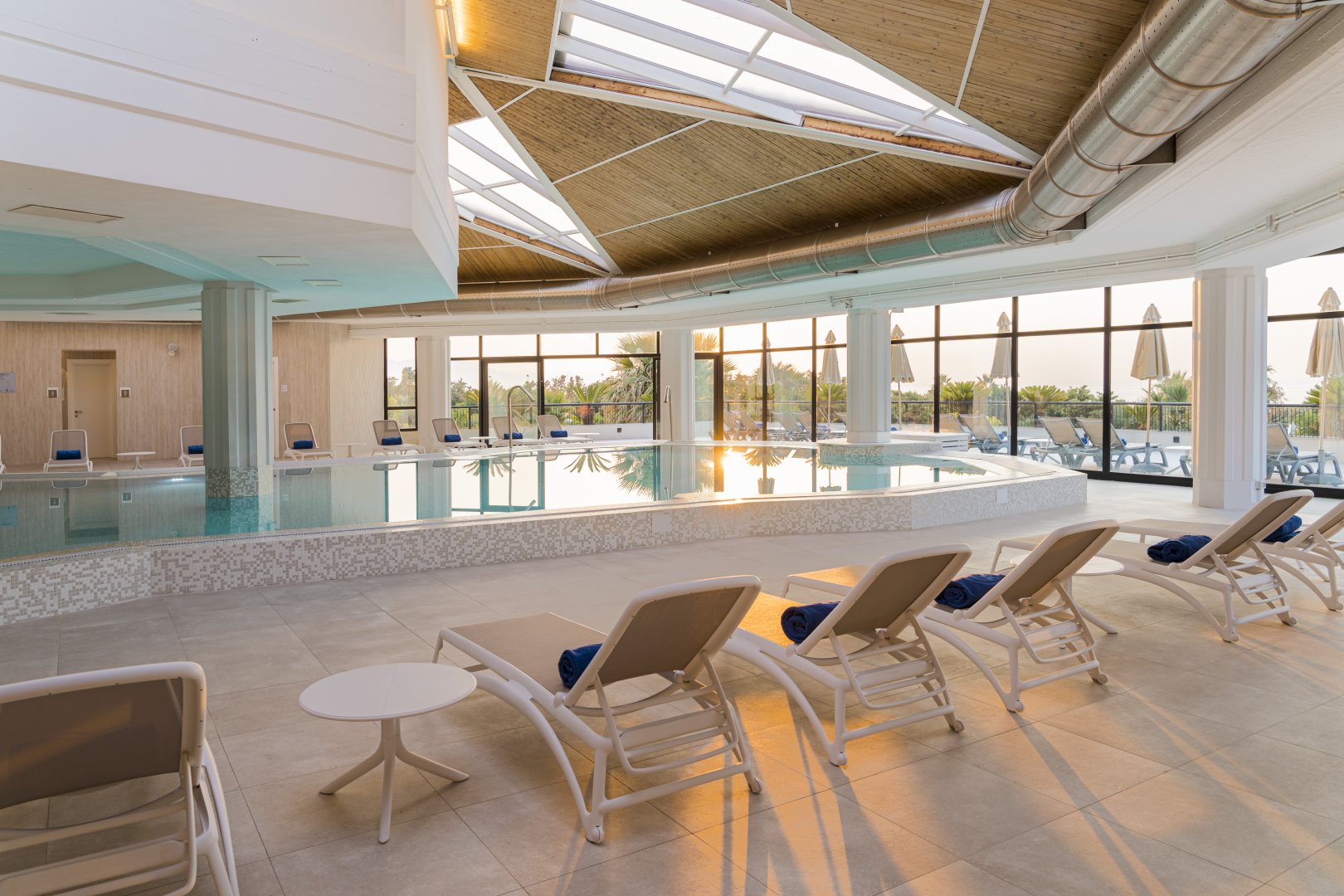 Foto 13 Grand Palladium Sicilia Resort & SPA Campofelice di Roccella, 12