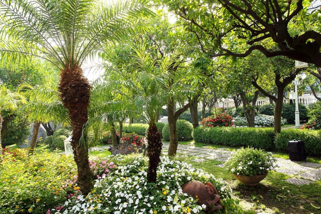 Foto 12 La Medusa Hotel - Dimora di Charme Castellammare di Stabia, 11