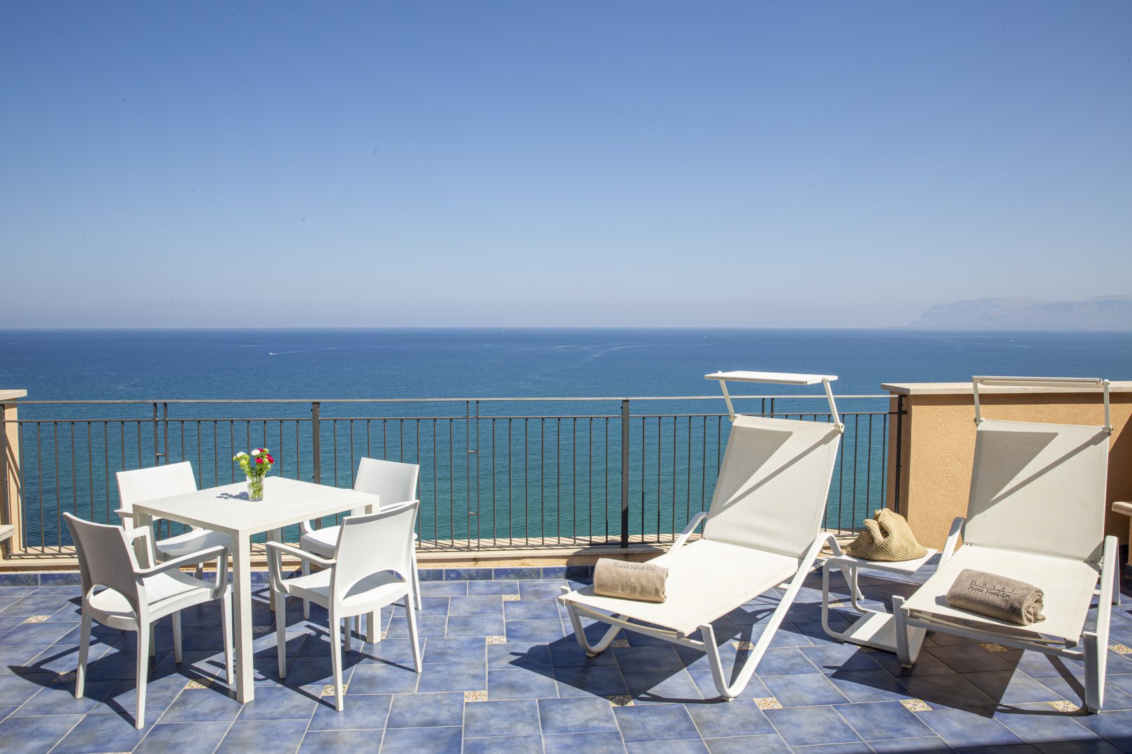 Foto 10 Hotel Punta Nord Est Castellammare del Golfo, 09