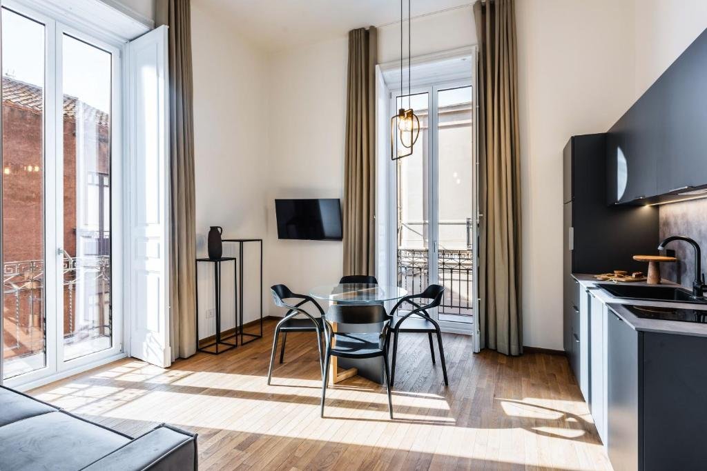 Foto 6 Ferrini Home Firenze 70 Catania, 05