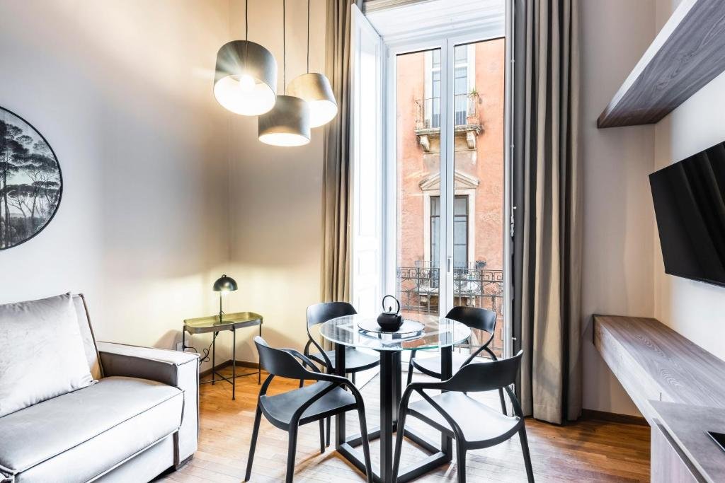 Foto 7 Ferrini Home Firenze 70 Catania, 06