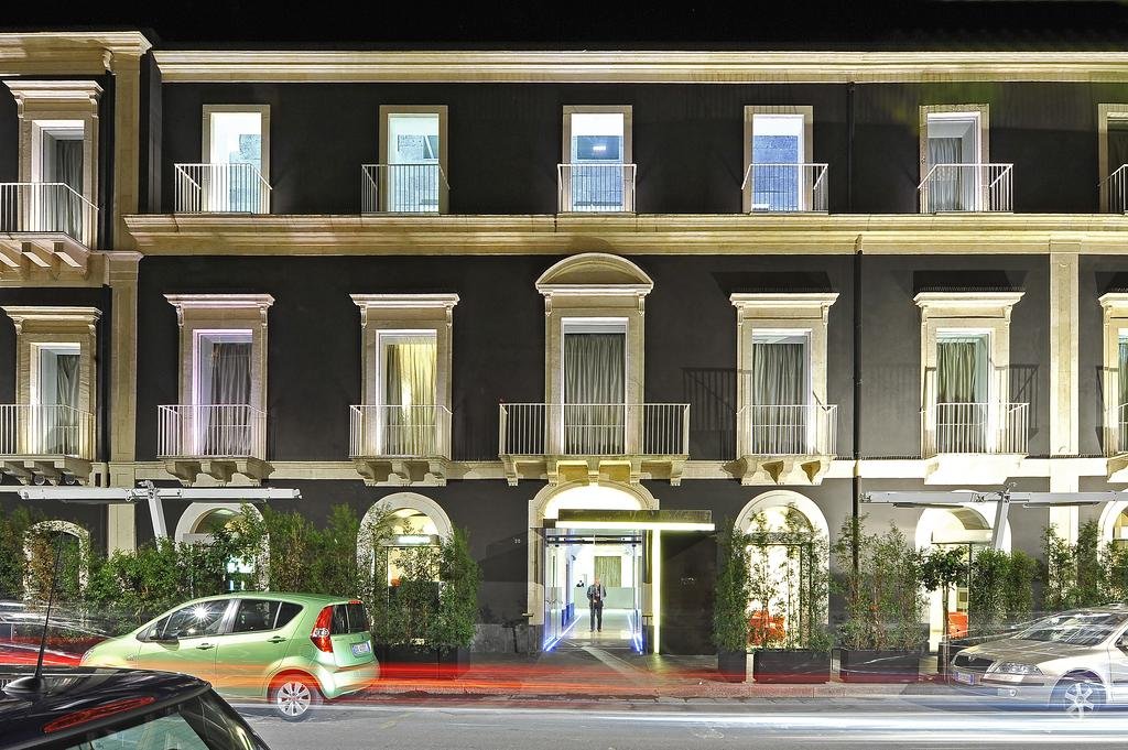 Foto 2 Romano House Catania, 01