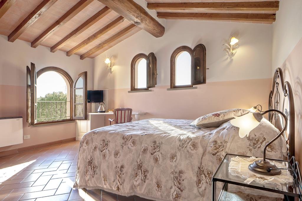 Foto 8 Agriturismo Isola Verde Cerreto Guidi, 07