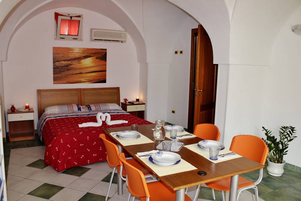 Foto 5 Palazzo De Donno Santa Cesarea Terme, 04