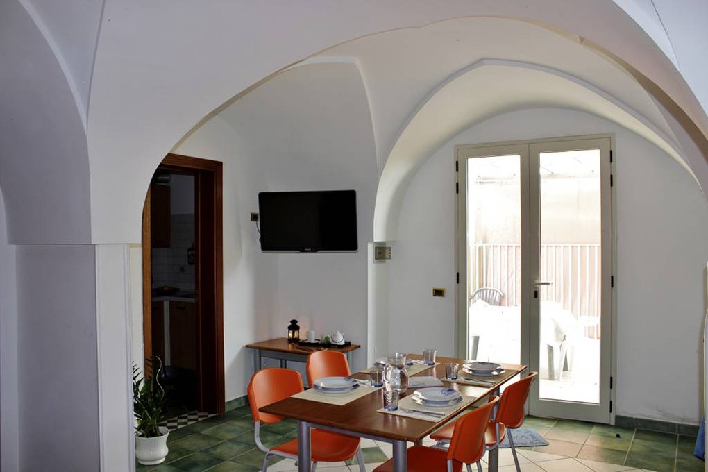 Foto 11 Palazzo De Donno Santa Cesarea Terme, 10