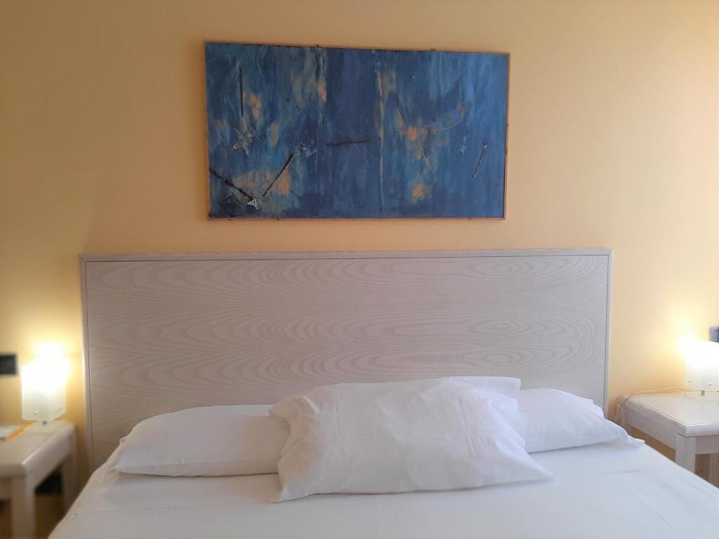 Foto 3 Hotel Chiaraluna Civitanova Marche, 02