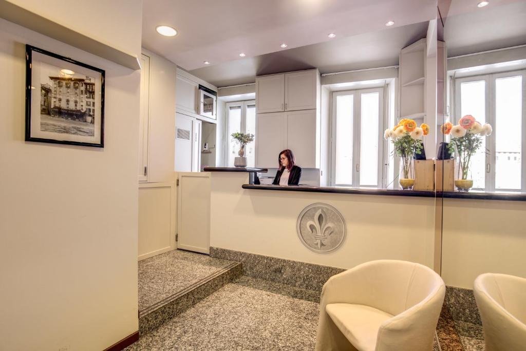 Foto 4 Albergo Firenze Como, 03