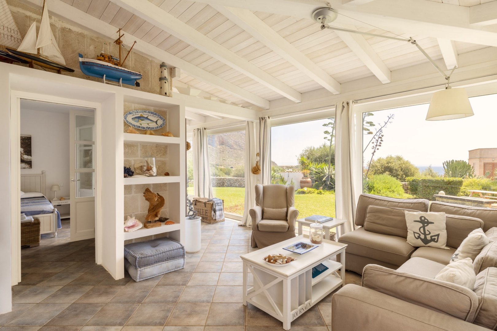 Foto 3 Luxury Villa Le Pigne Favignana Isola di Favignana, 02