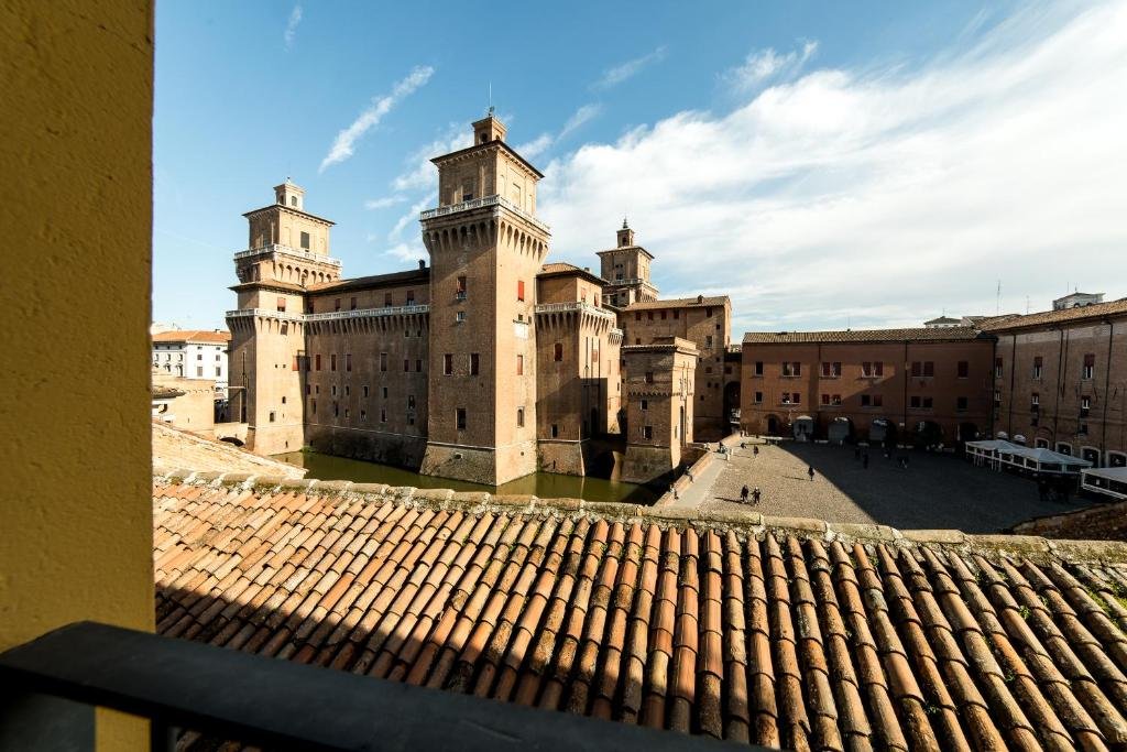 Ferrara, 01