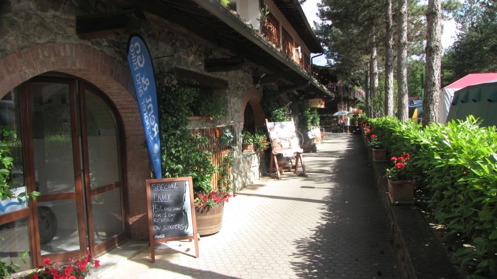 Foto 5 Hu Norcenni Girasole Village Figline e Incisa Valdarno, 04