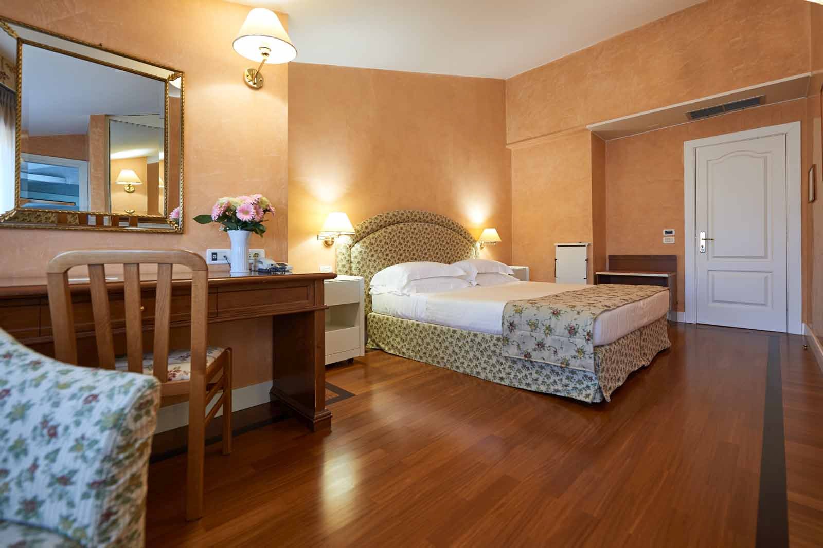 Foto 13 Grand Hotel Adriatico Firenze Stazione Santa Maria Novella, 12