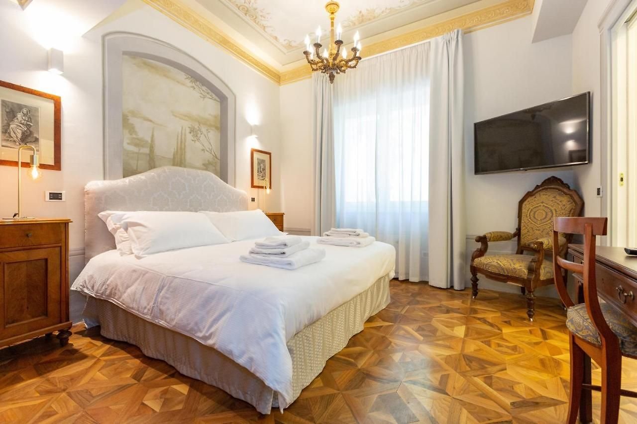 Foto 4 Villa Tortorelli Firenze Centro Storico, 03