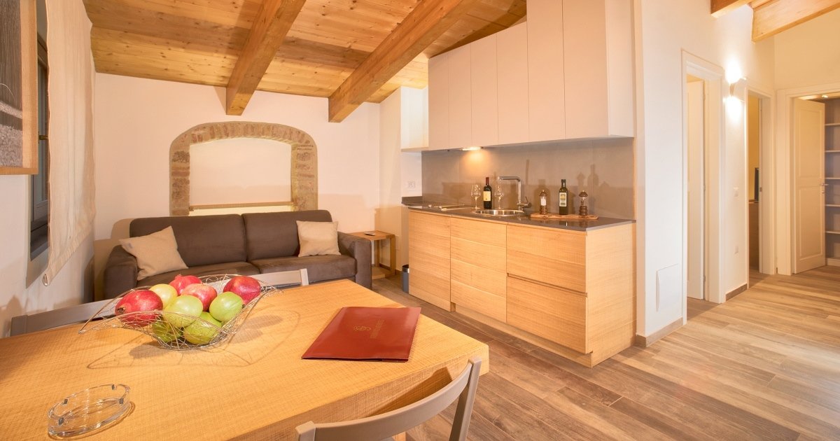 Foto 3 Borgo Resort Santa Lucia Foligno, 02