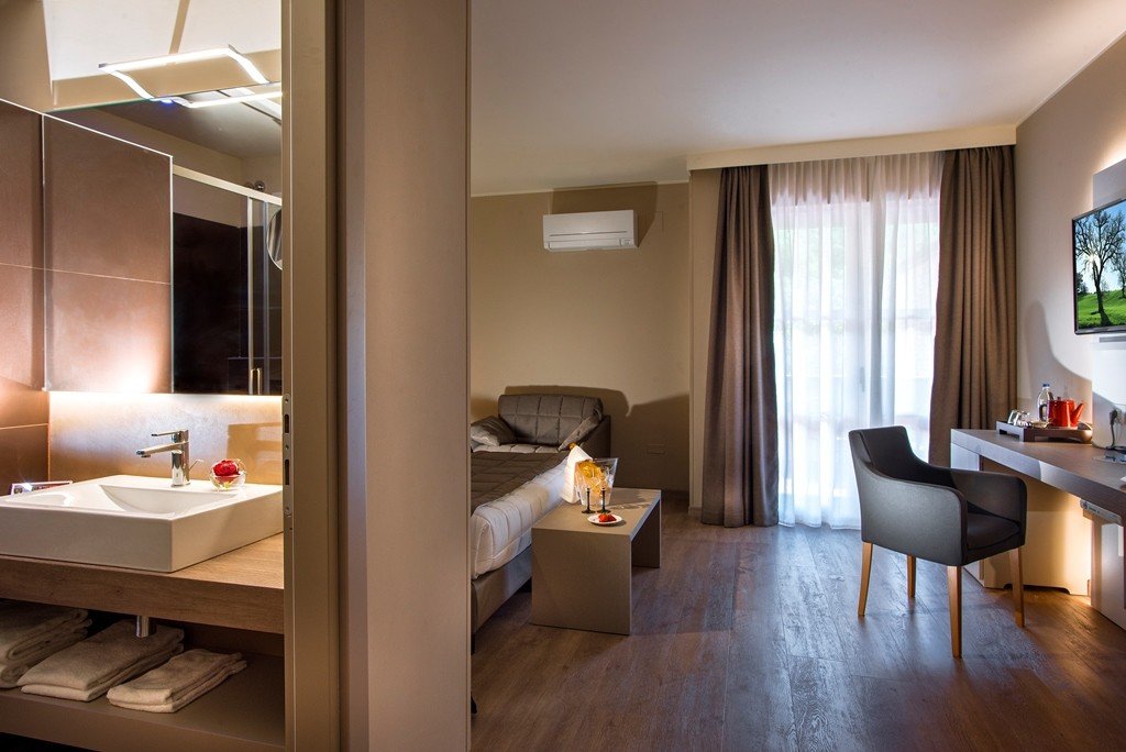 Foto 4 Guesia Village Hotel e Spa Foligno, 03