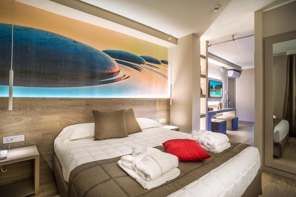 Foto 14 Guesia Village Hotel e Spa Foligno, 13