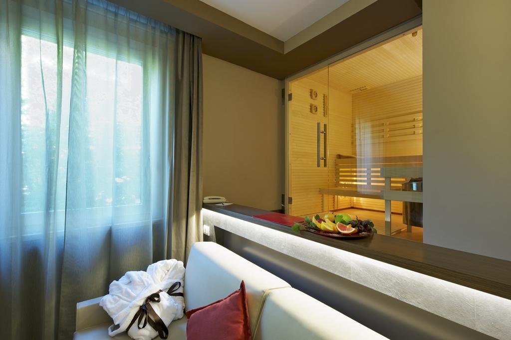 Foto 7 UNAHOTELS Villa Dei Platani Foligno Foligno, 06