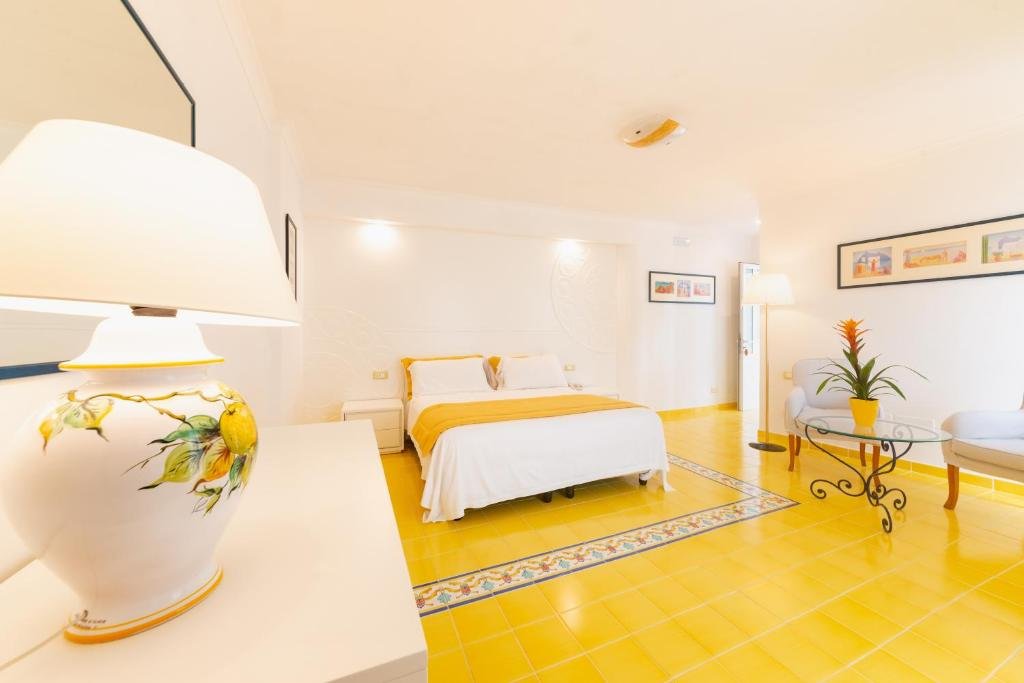 Foto 23 Boutique Hotel Villa Bianca Forio d'Ischia, 05