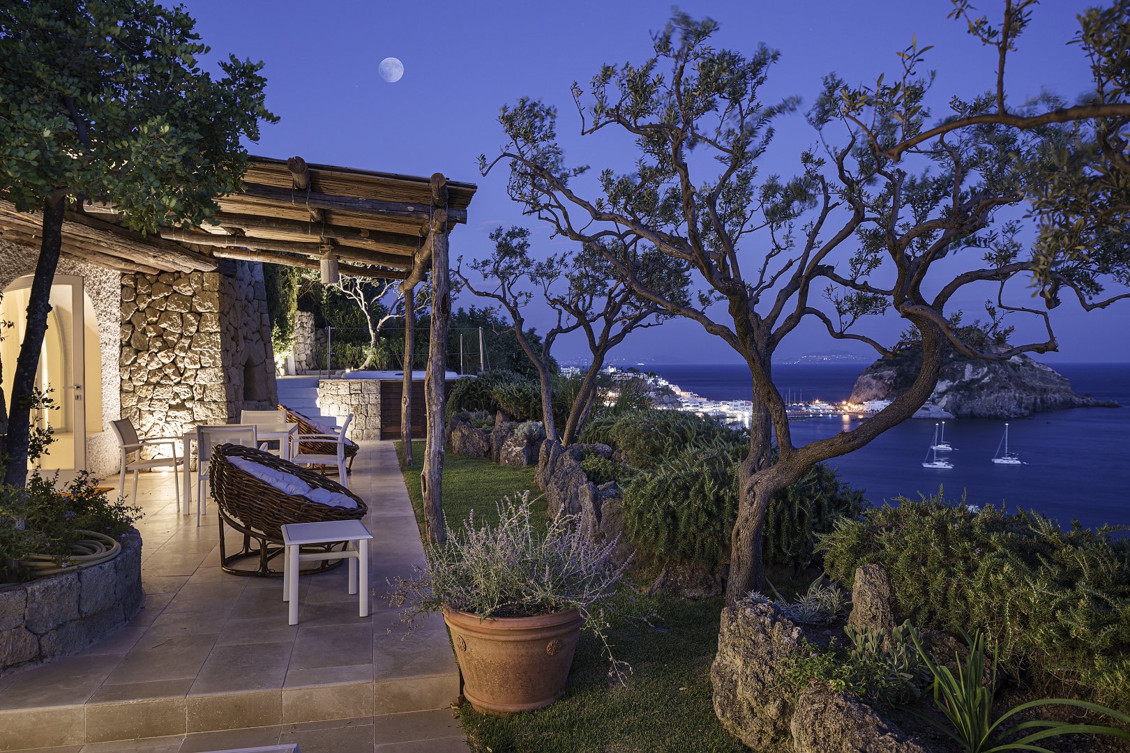 Foto 34 Costa del Capitano Seaside Villas Sant'Angelo - Serrara Fontana, 33