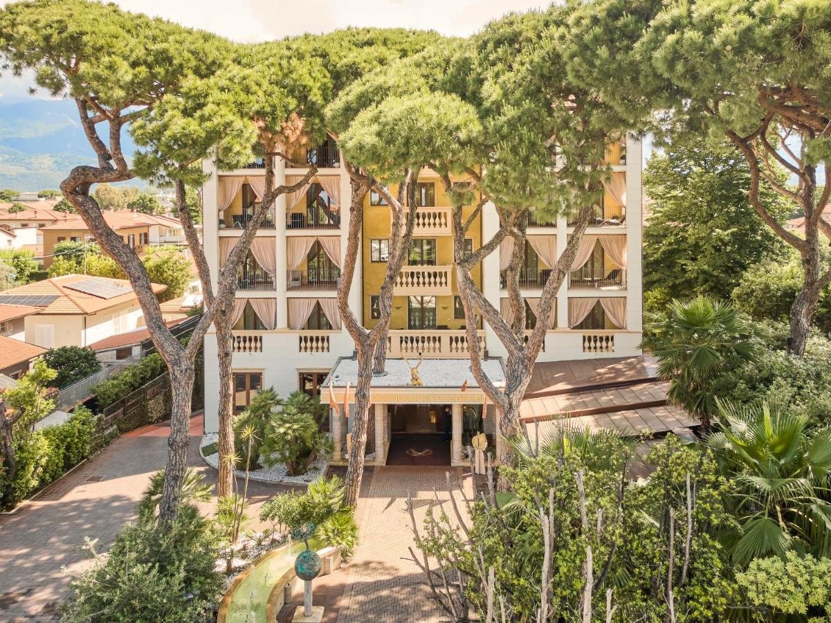 Foto 2 Grand Hotel Imperiale Forte dei Marmi, 01