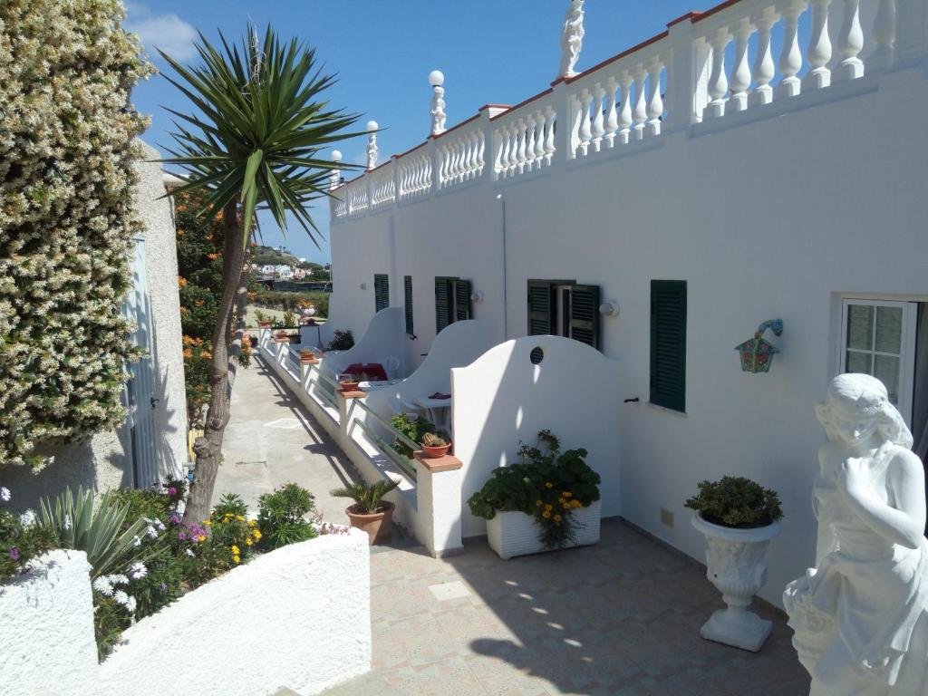 Foto 2 Villa Natalina B&B Forio d'Ischia, 01