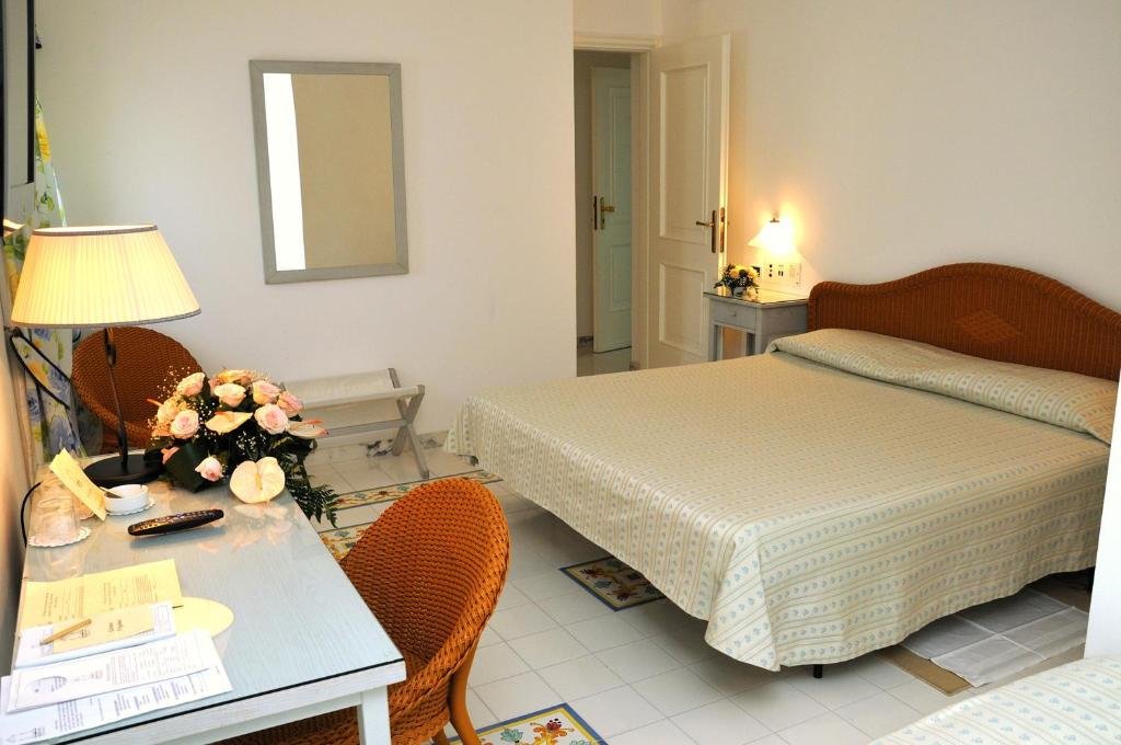 Foto 9 Villa Irlanda Grand Hotel Gaeta, 08