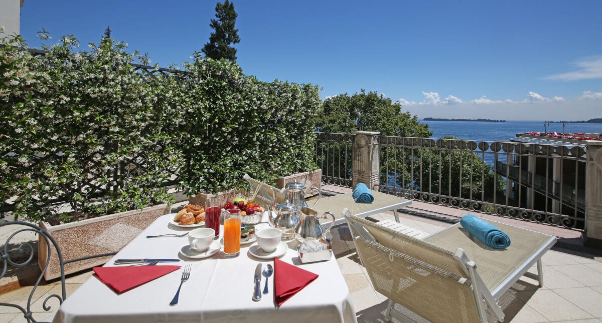 Foto 15 Hotel Savoy Palace Gardone Riviera, 14
