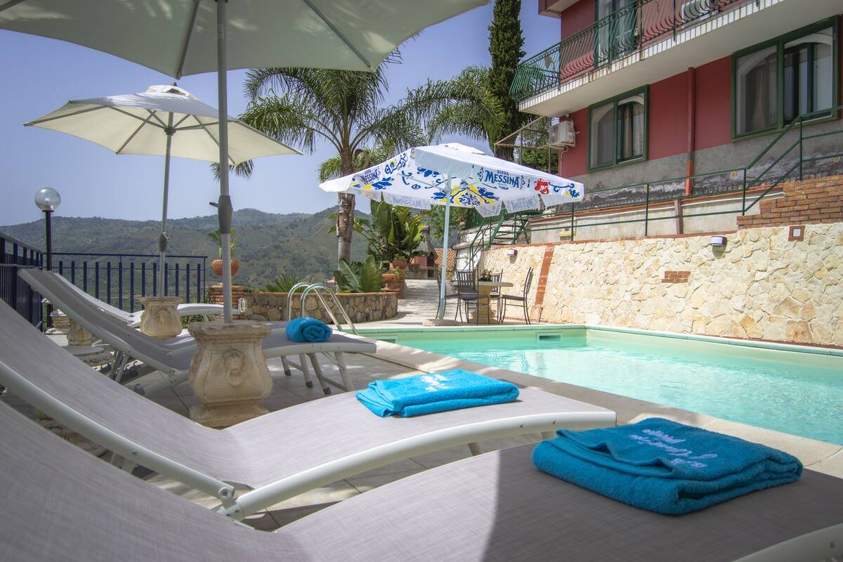 Foto 9 B&B Alcantara Natura Graniti, 08