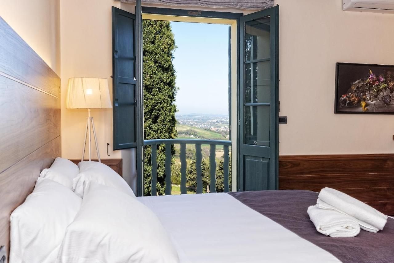 Foto 4 La Loggia Historic Resort Gradara, 03