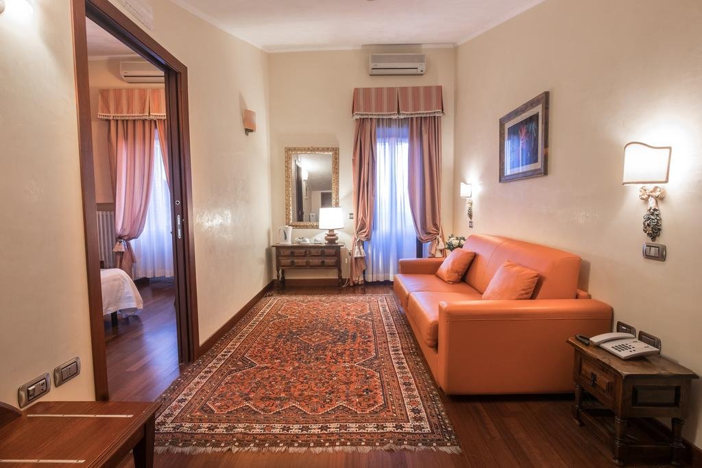 Foto 6 Hotel Bosone Palace Gubbio, 05