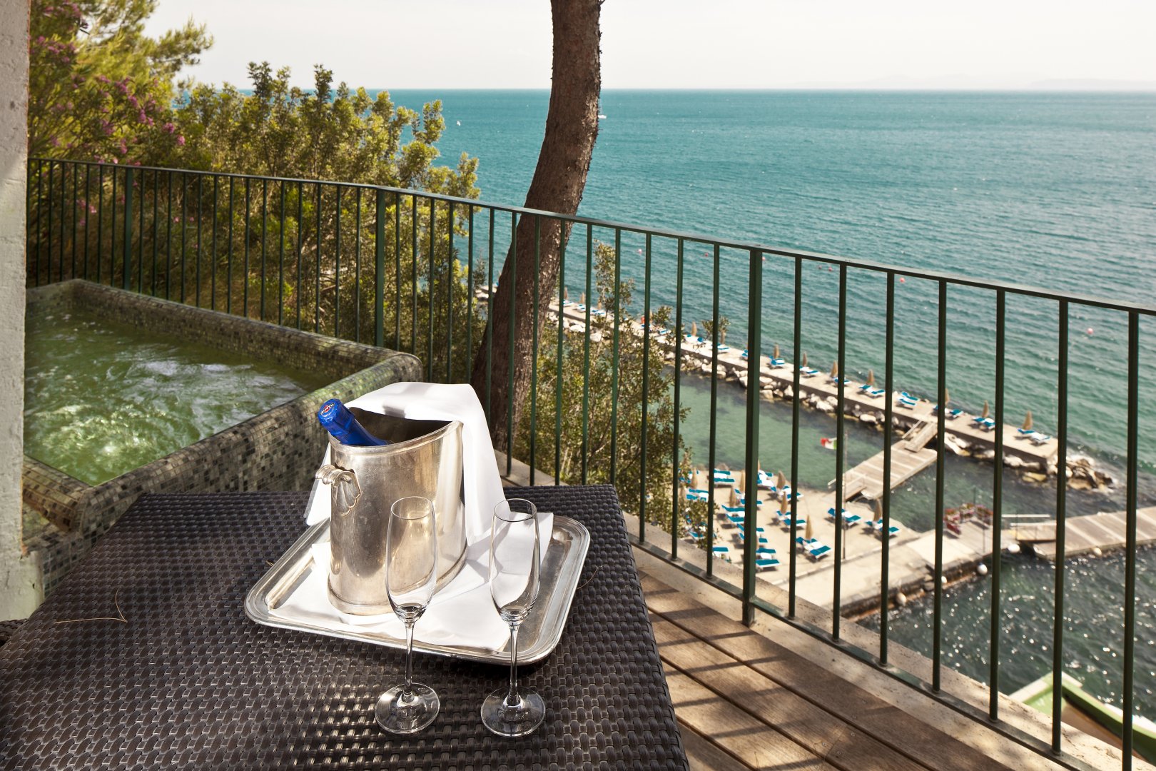 Foto 38 Regina Isabella - Resort SPA Restaurant Lacco Ameno, 37