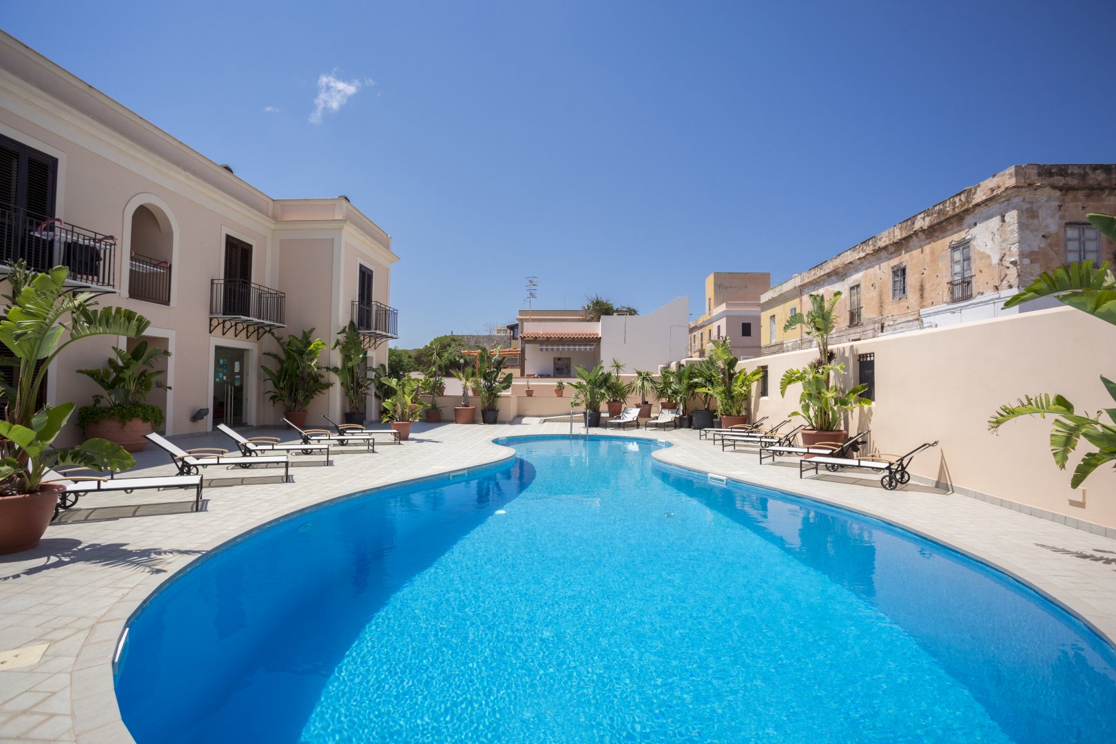 Foto 2 Moresco Resort Hotel Isola di Lampedusa, 01