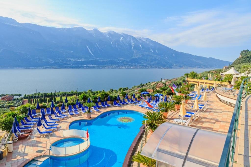 Foto 12 Hotel Cristina Limone sul Garda, 11