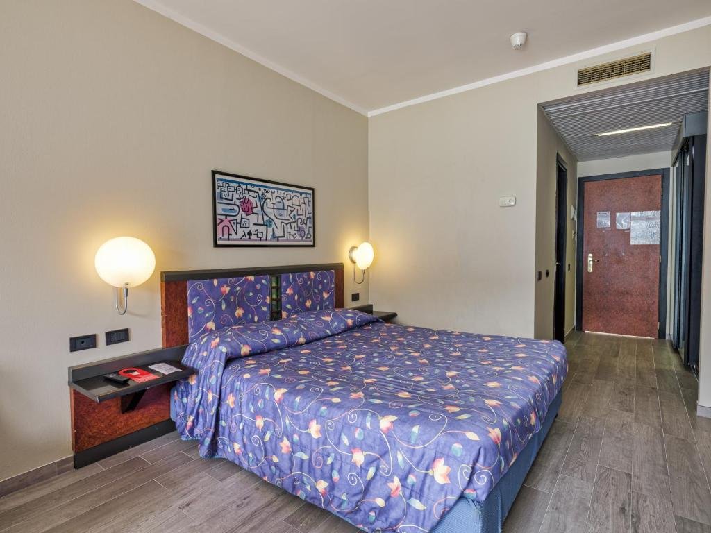 Foto 13 Hotel San Pietro Limone sul Garda, 12