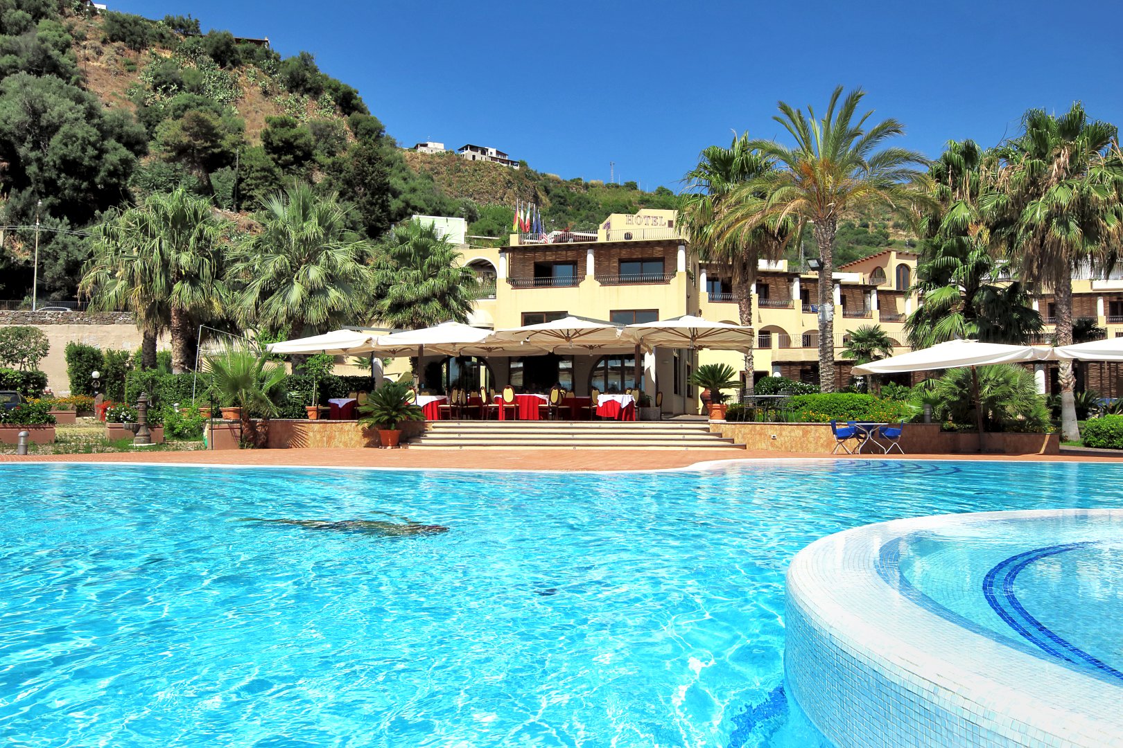 Foto 2 Aktea Resort Isola di Lipari, 01