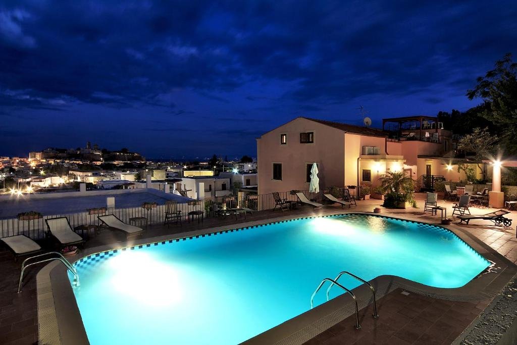 Foto 2 Hotel Villa Cute Isola di Lipari, 01