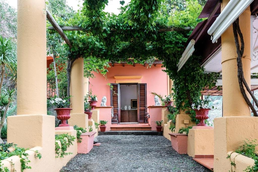 Foto 3 Hotel Villa Cute Isola di Lipari, 02